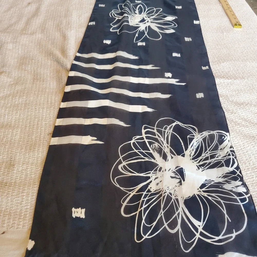 Lot of 4 Womens Scarves Navy Blue Black Gold Floral Paisley Baroque Geometric